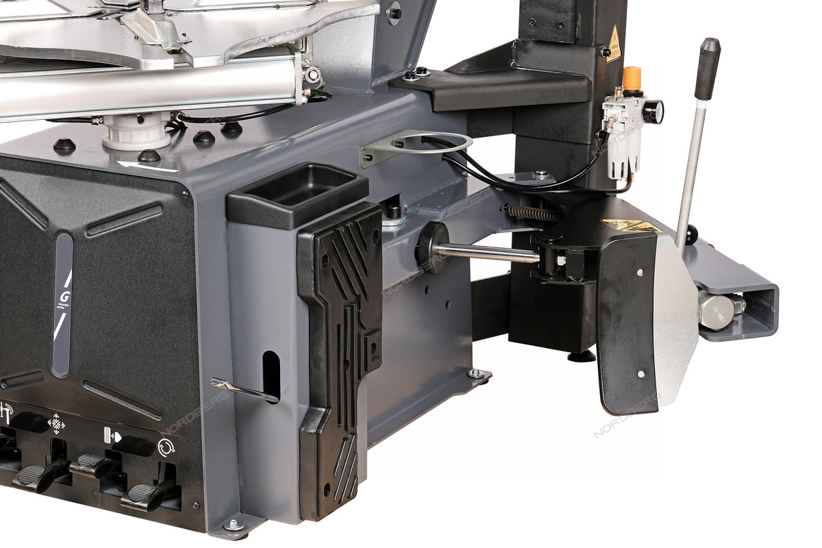 Станок шиномонтажный автомат, двускоростной, 220 В, серый + "Третья рука" 46H44N