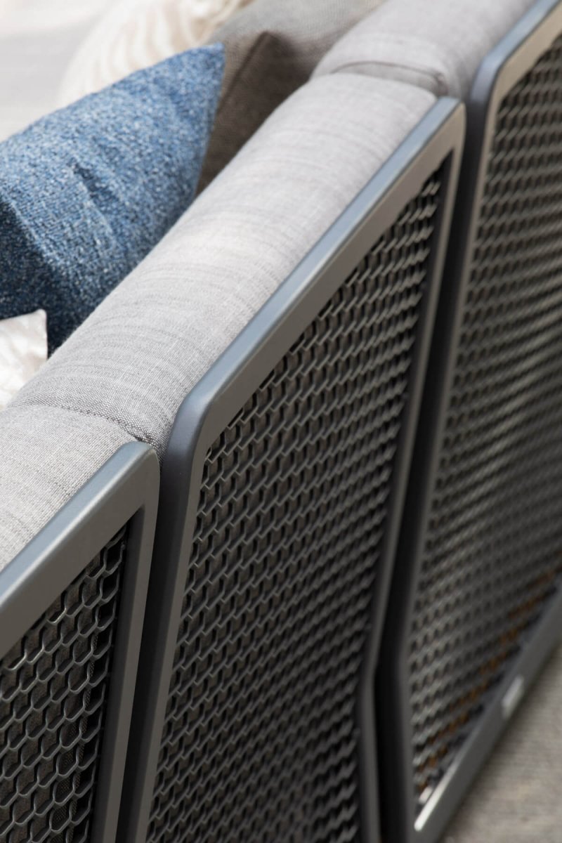 Диван двухместный с подушками Switch