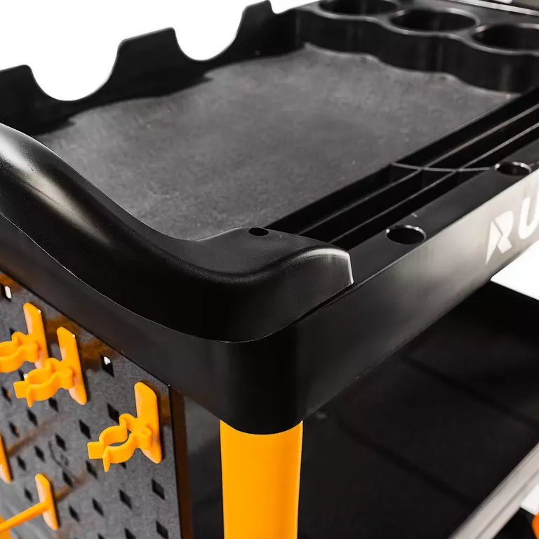 Тележка с тремя открытыми полками (перфорированная боковина с крючками), черная