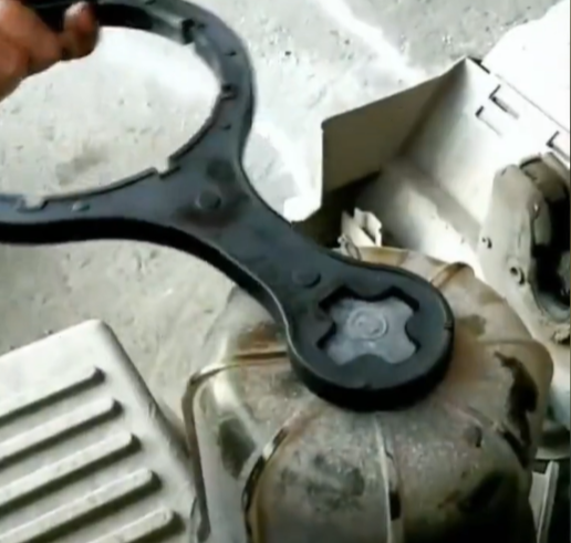 Ключ для фильтрующего элемента сепаратора FAW J6 J6P J7