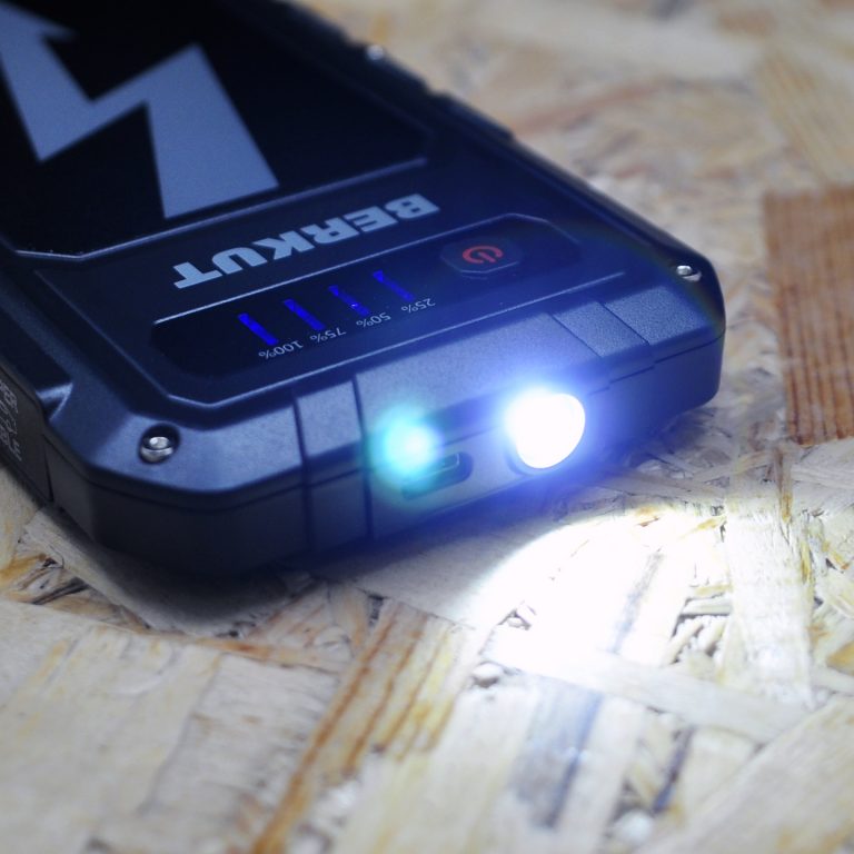 Пуско-зарядное усройство 