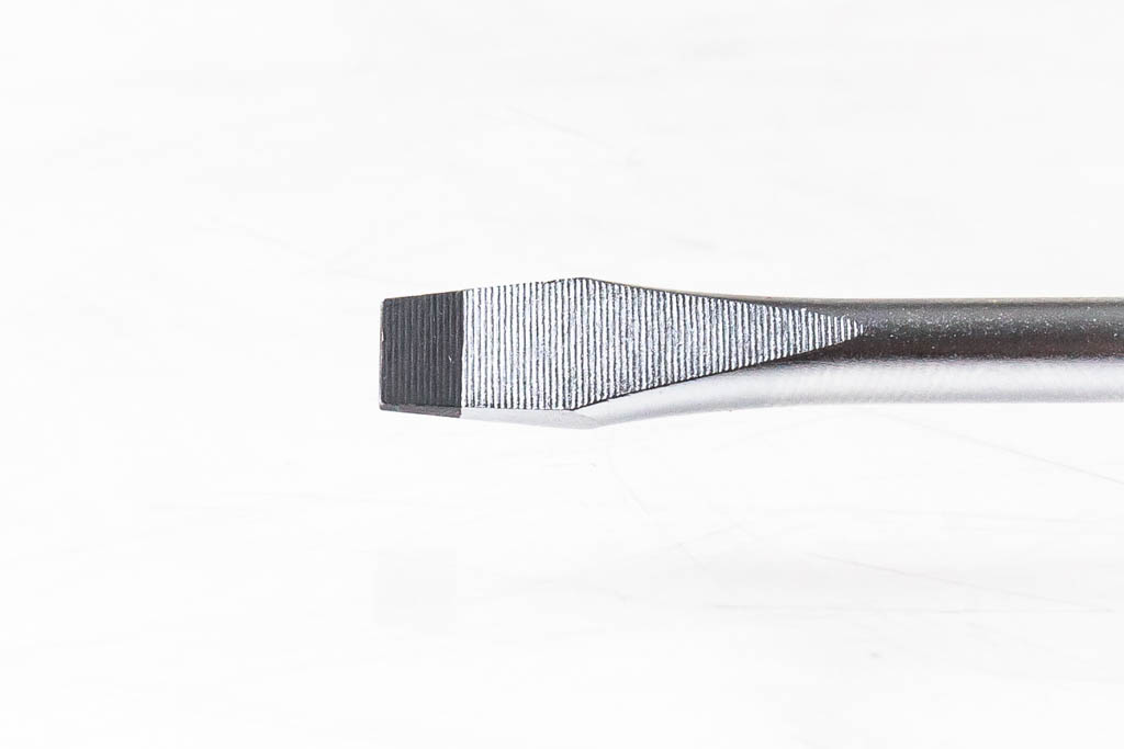 Отвертка профессиональная (-)4*80мм