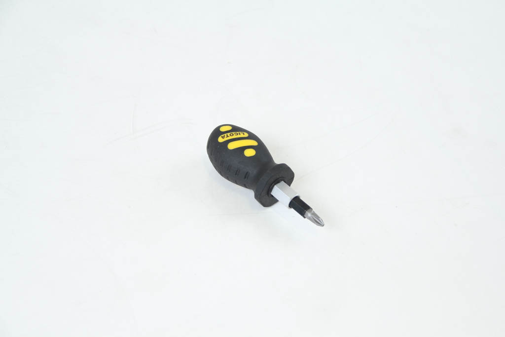 Отвертка переставная 4 в 1