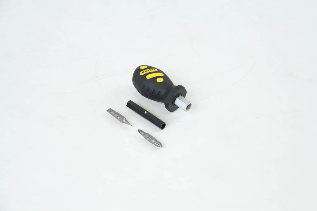 Отвертка переставная 4 в 1