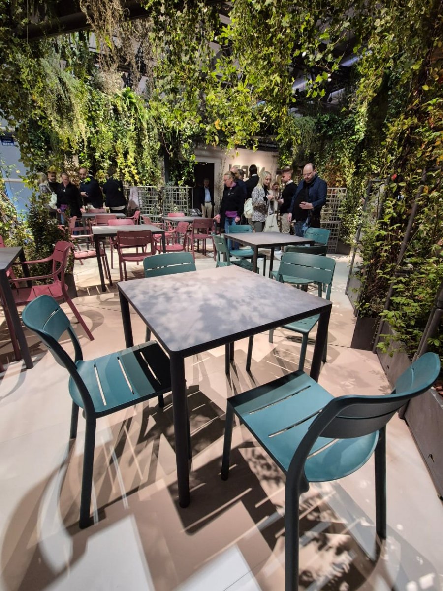 Стол обеденный ламинированный Piave 70