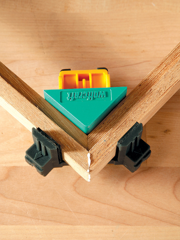 Угловой зажим ES 22