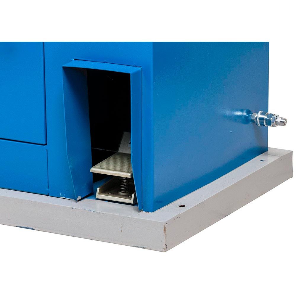 Пневматический станок для клепки тормозных колодок