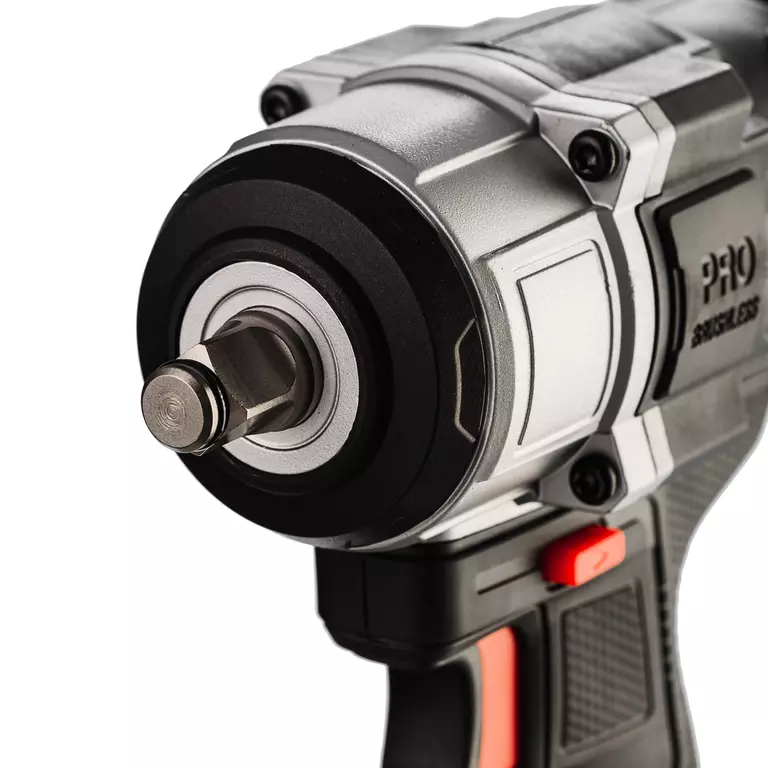 Гайковерт ударный аккумуляторный RUNTEC TECHNIC 1/2", 20В, 2*4Ач, 800Нм