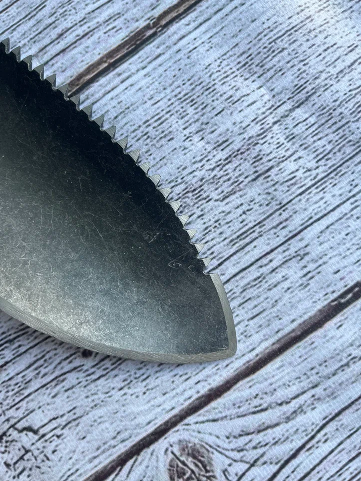 Зазубренный совок "Молодец", рукоятка из ясеня 140мм