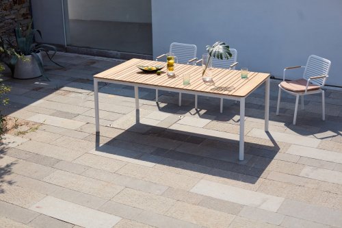 Комплект металлической мебели Armona