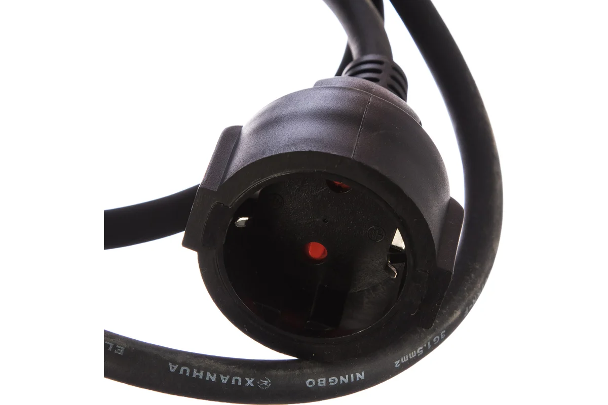 Электрический удлинитель на автоматической катушке 15 м, провод сечением 1,5 мм.