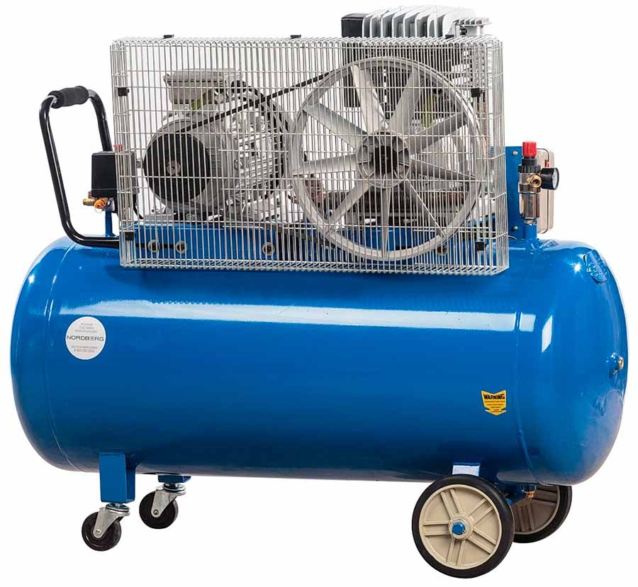 Компрессор поршневой с ременным приводом, объем 200 л.