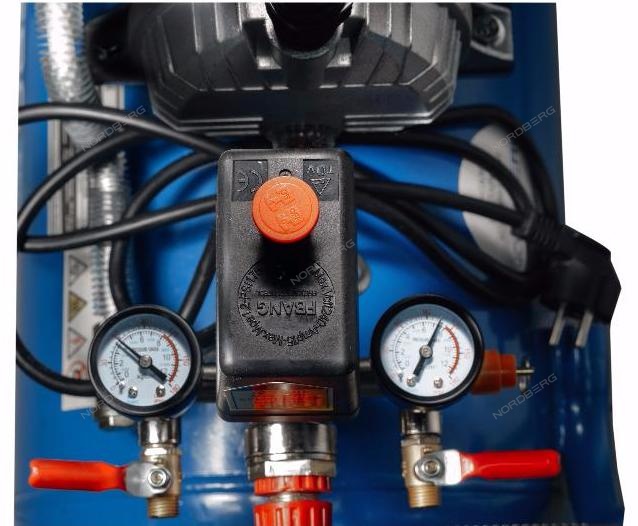 Компрессор поршневой V-образный 220В, ECO 410 л/мин