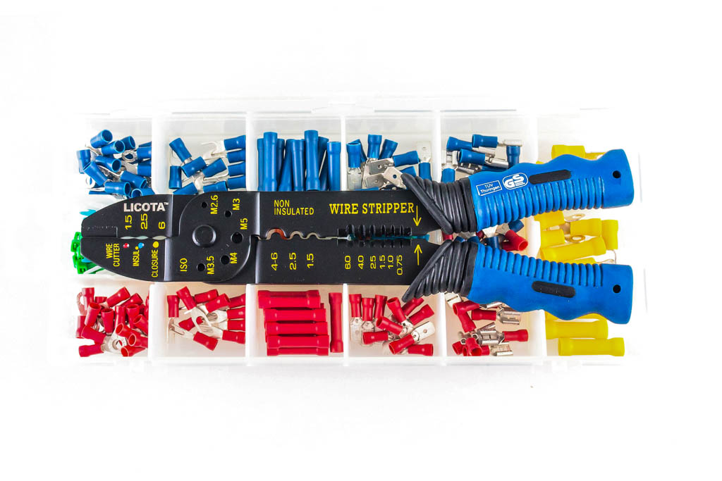 Набор для обжимки с клещами и клеммами 201пр