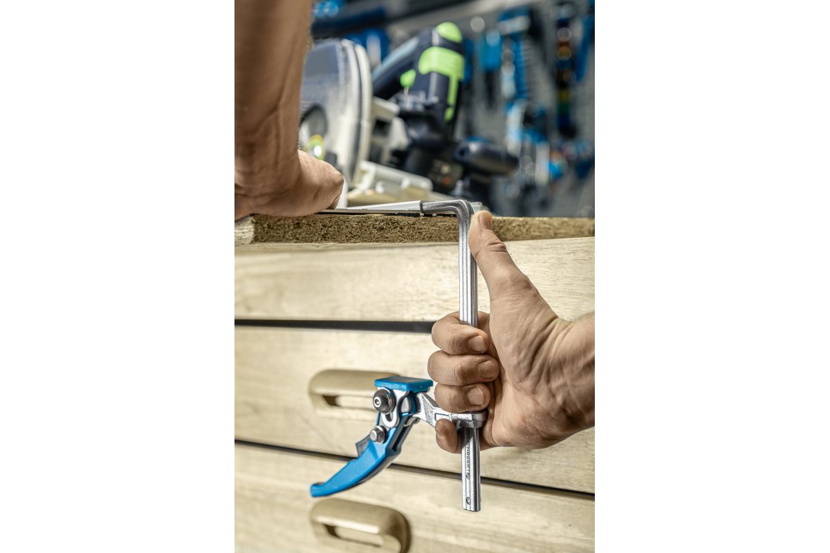 Рычажная струбцина 300