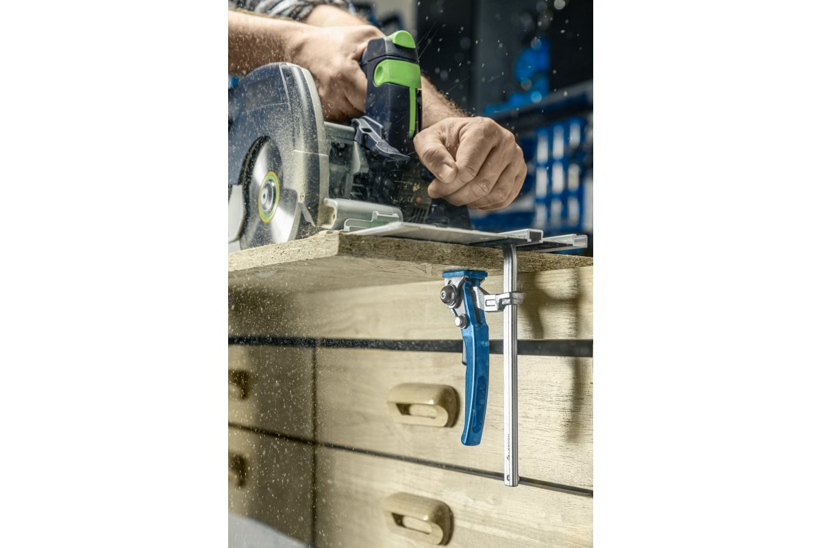 Рычажная струбцина 300