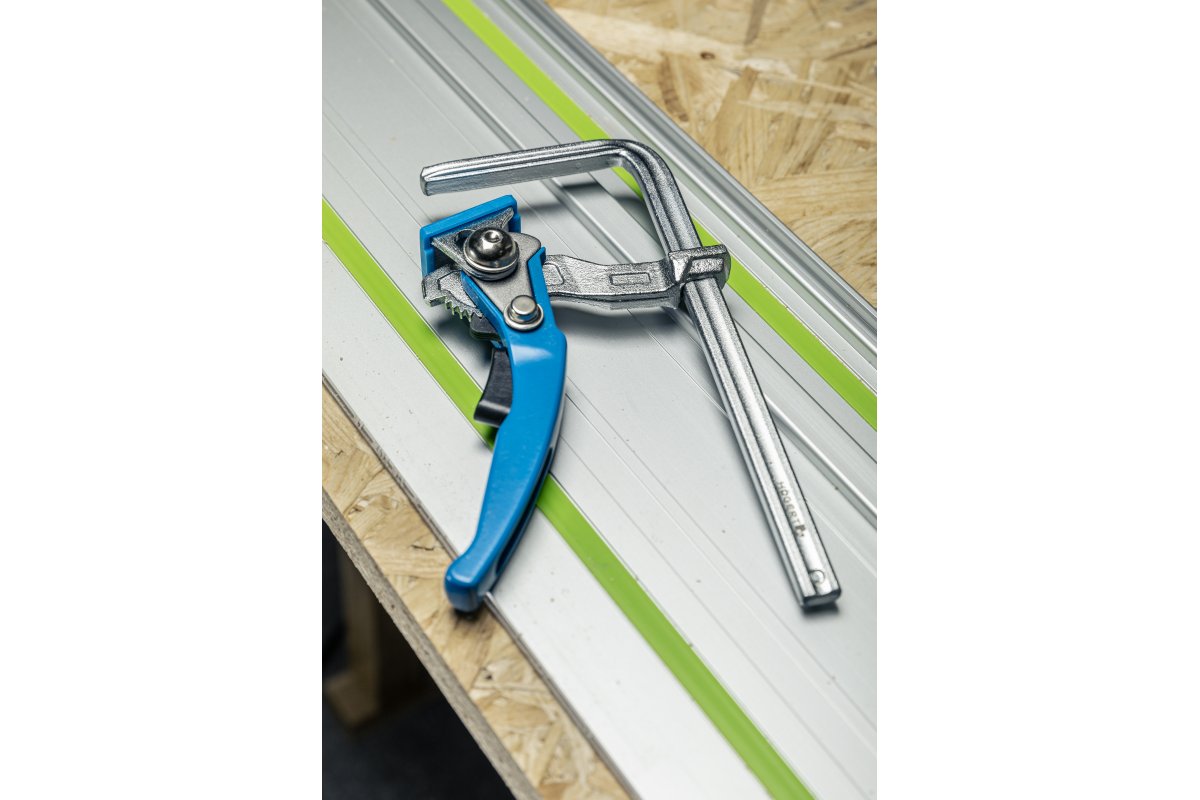 Рычажная струбцина 300