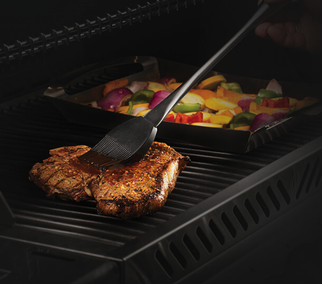 Набор кухонных принадлежностей PRO (кисть,лопатка, щипцы)