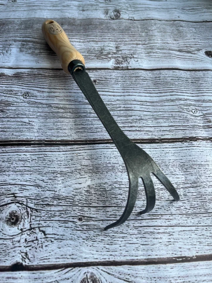 Борона "Куриная лапка" с тремя зубцами 