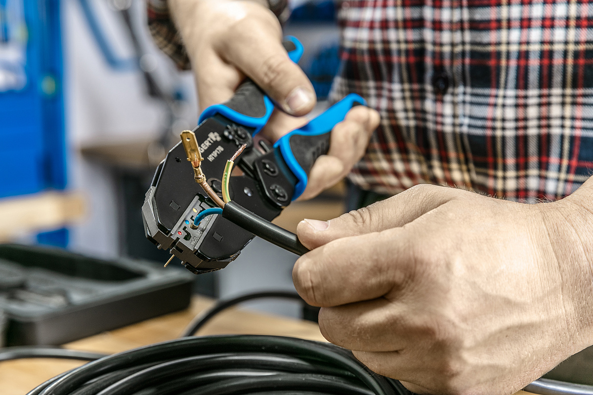 Пресс- клещи для обжима проводов со сменными матрицами, 6 шт.