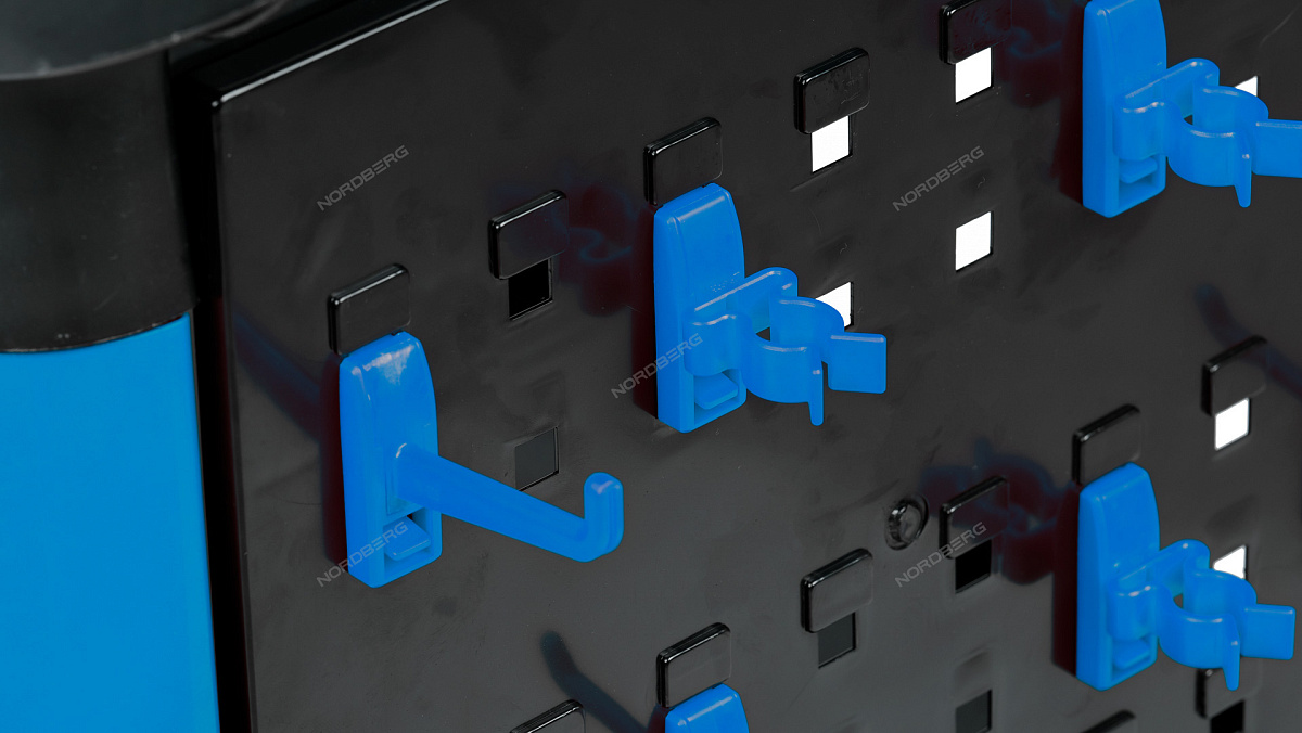 Тележка профессиональная с пластиковыми полками