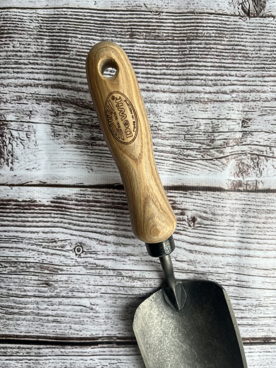 Совок садовый, посадочный, с кованым полотном