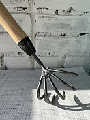 Культиватор DeWit с пятью мощными зубцами на длинной рукоятке DeWit  3040  4