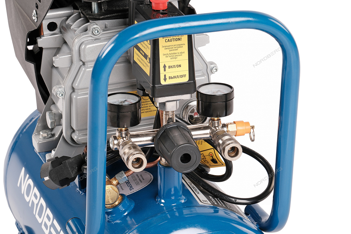 Компрессор поршневой, 220 В, ресивер 24 л, 240 л/мин