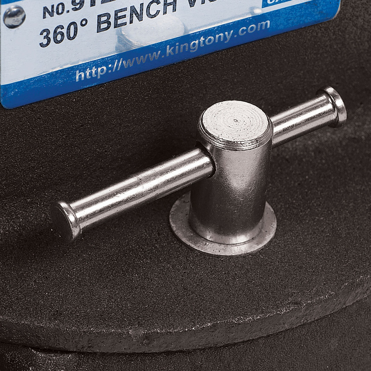 Тиски слесарные 300 мм 