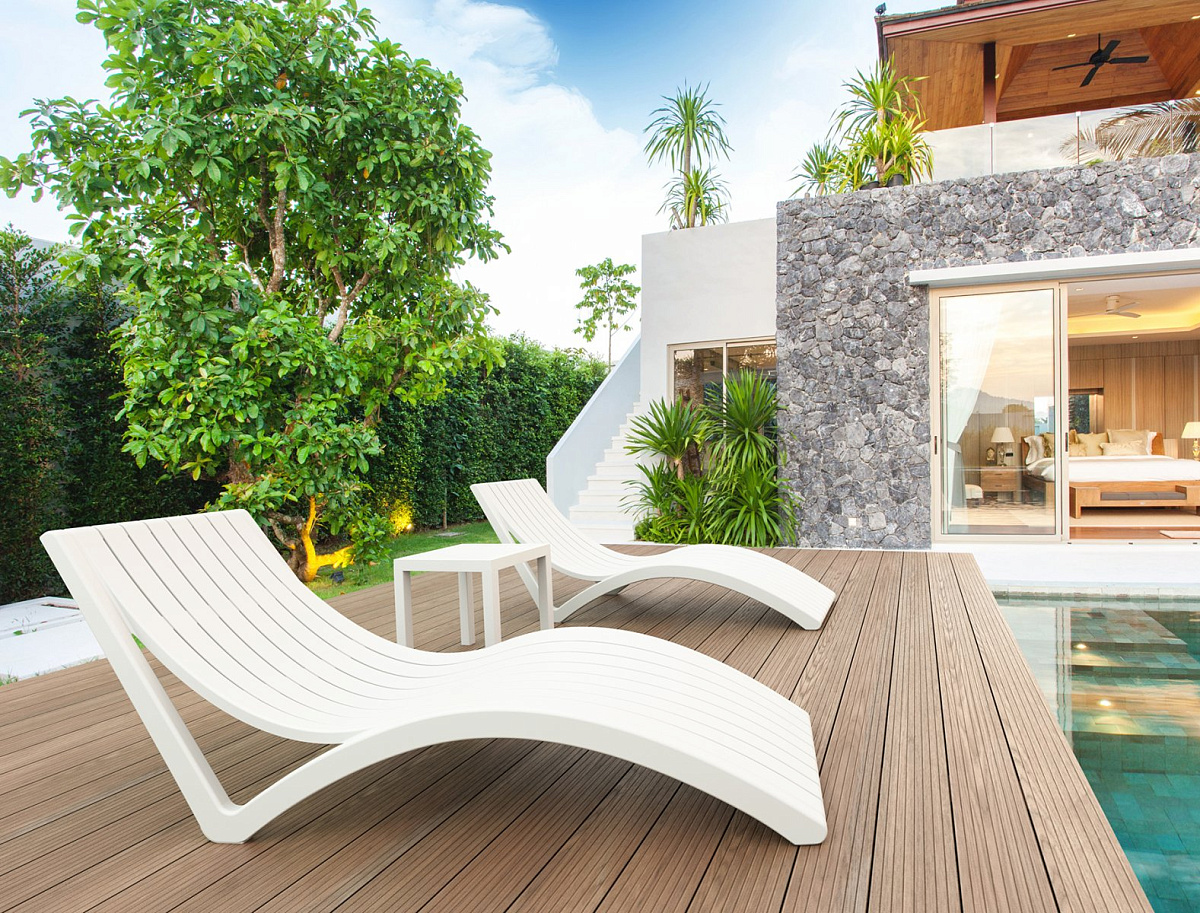 Шезлонг-лежак пластиковый Slim