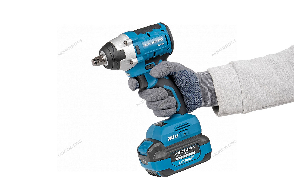 Гайковерт аккумуляторный, 1/2", 20В, 300Нм с 4A акк. и зар. уст-вом 4A, в чехле