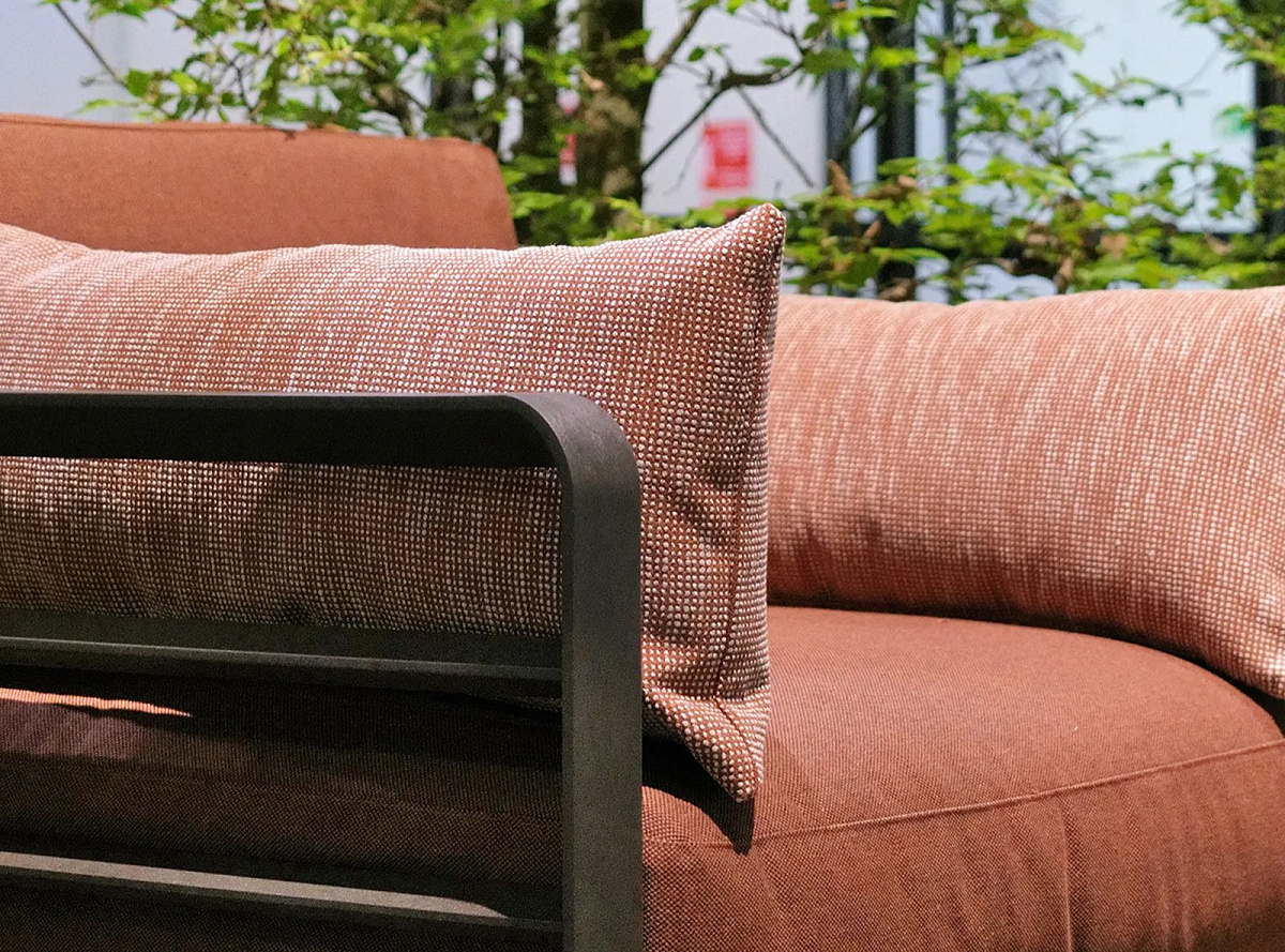 Диван пластиковый с подушками Maximo 5