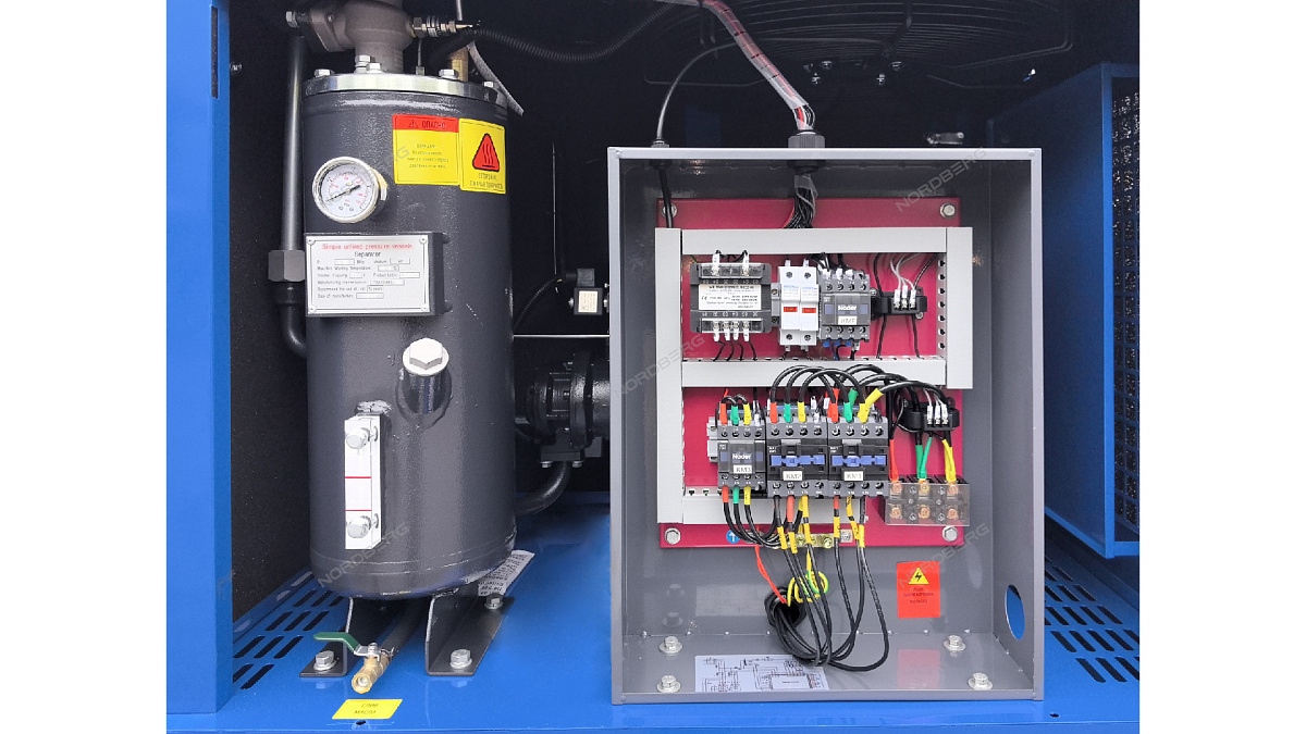 Компрессор винтовой, 15 кВт, 10 бар, 2150 л/мин, ресивер 410 л, IP23, осушитель