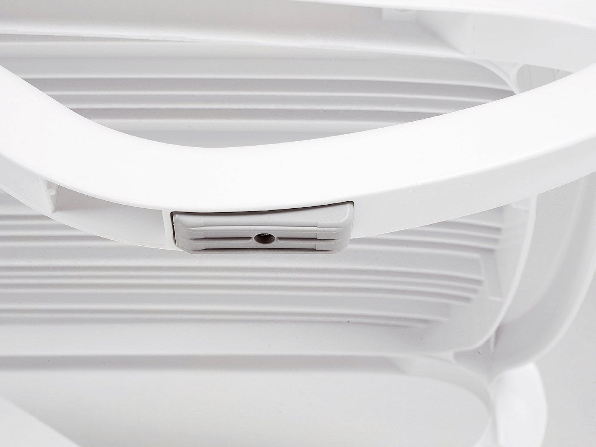 Шезлонг-лежак пластиковый Eden