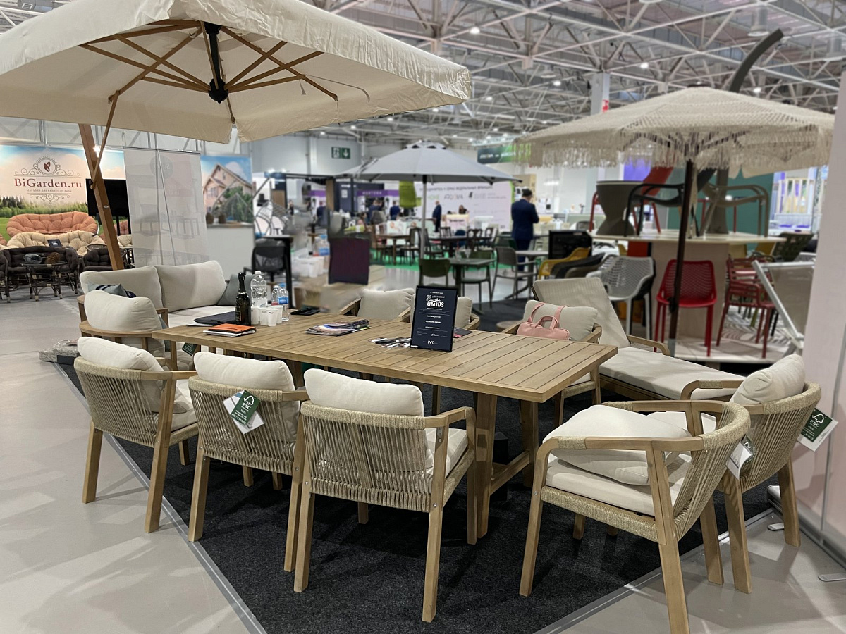 Комплект деревянной мебели Ravona KD