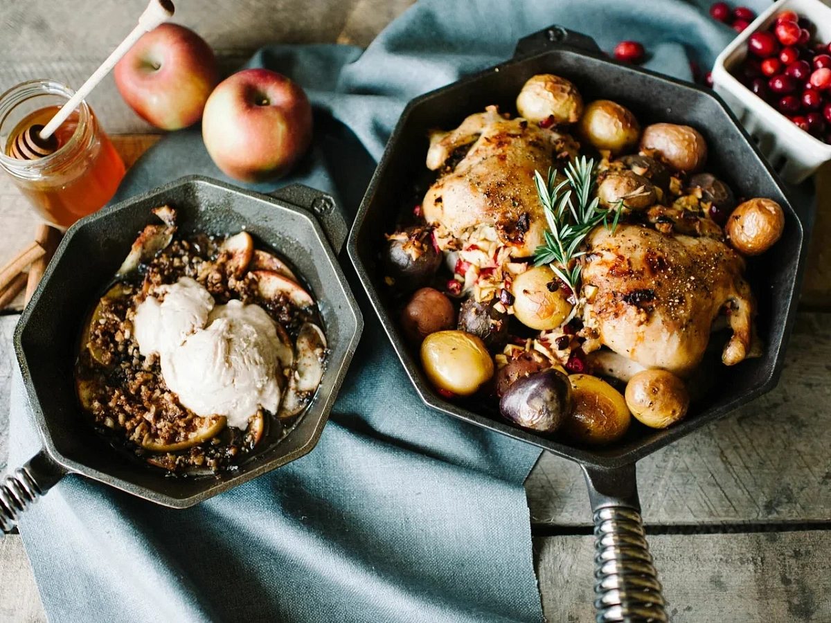 Сковорода с крышкой D=22